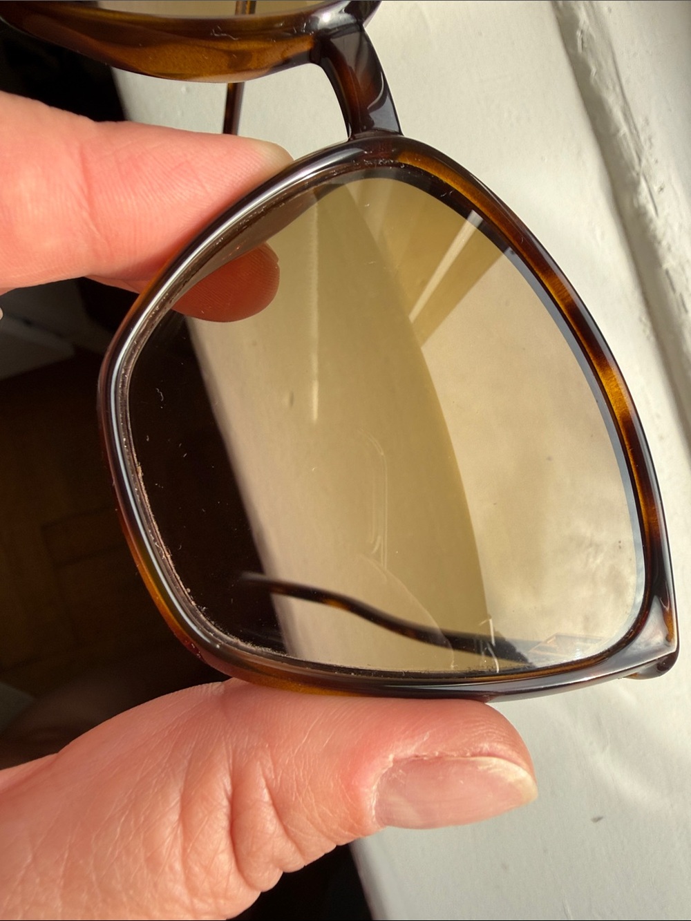 Fendi  Sunglasses - Picture 8 of 16
